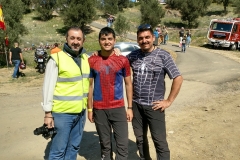 alejandro-trivino-con-equipo-luis-extremo-caex-4x4-pizarra-2020