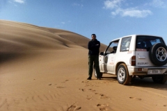 alejandro-trivino-desierto-marruecos-duna-suzuki-vitara-decada-90