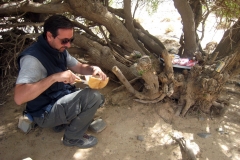 alejandro-trivino-marruecos-almuerzo-desierto