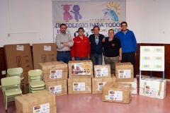 alejandro-trivino-recogida-material-solidario-cip