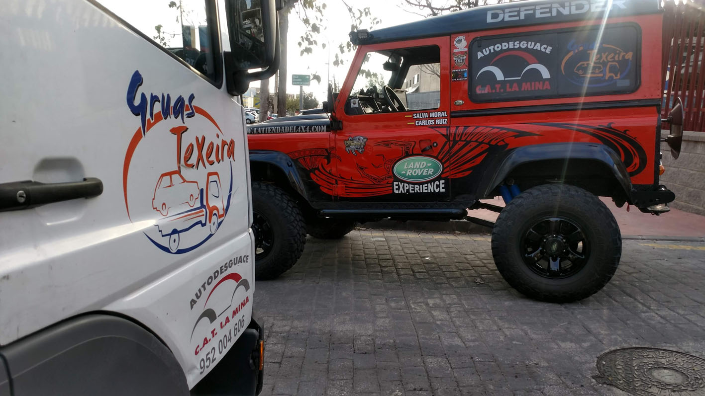 Land Rover Defender del equipo La Mina Extreme.