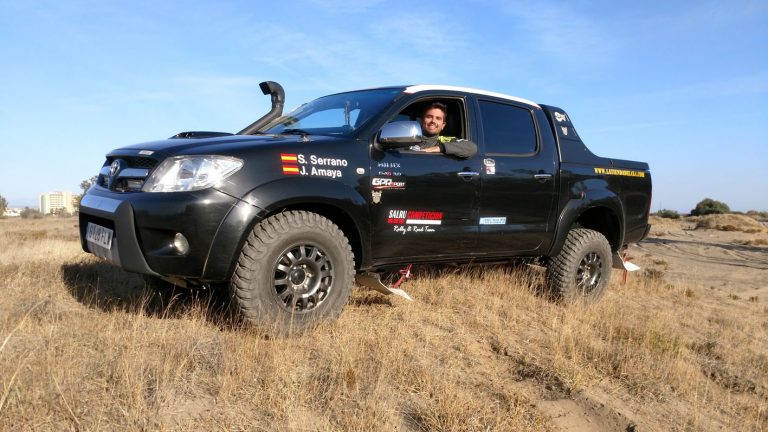 Salvador Rubén Serrano, piloto del equipo Team Salru con Toyota Hilux.